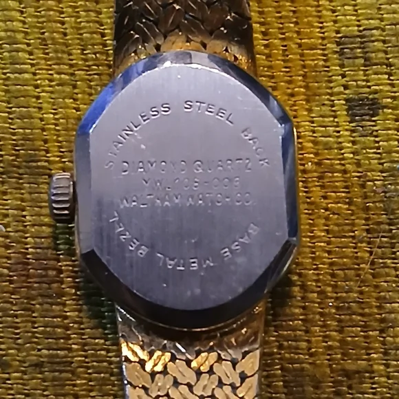 Vintage Waltham Diamond Quartz Women's Watch - Picture 6 of 9